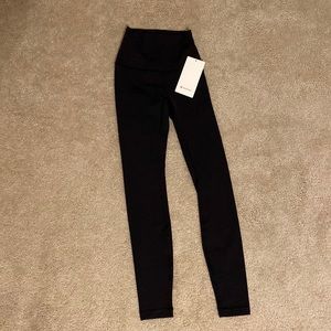 Brand New Lululemon Wunder Under SHR Tight 28”